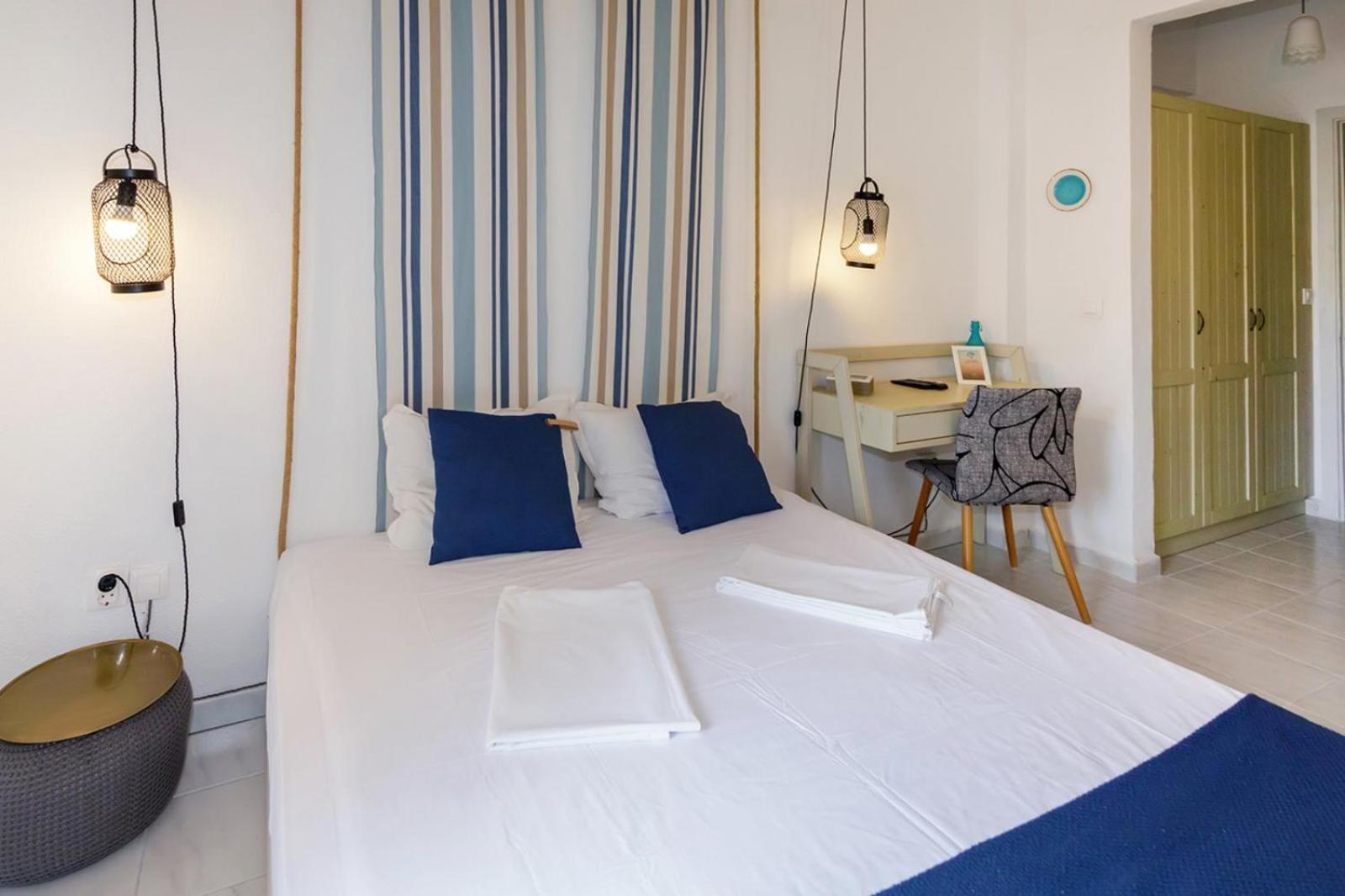 Nikiti Seafront Blue Apartment Exterior foto